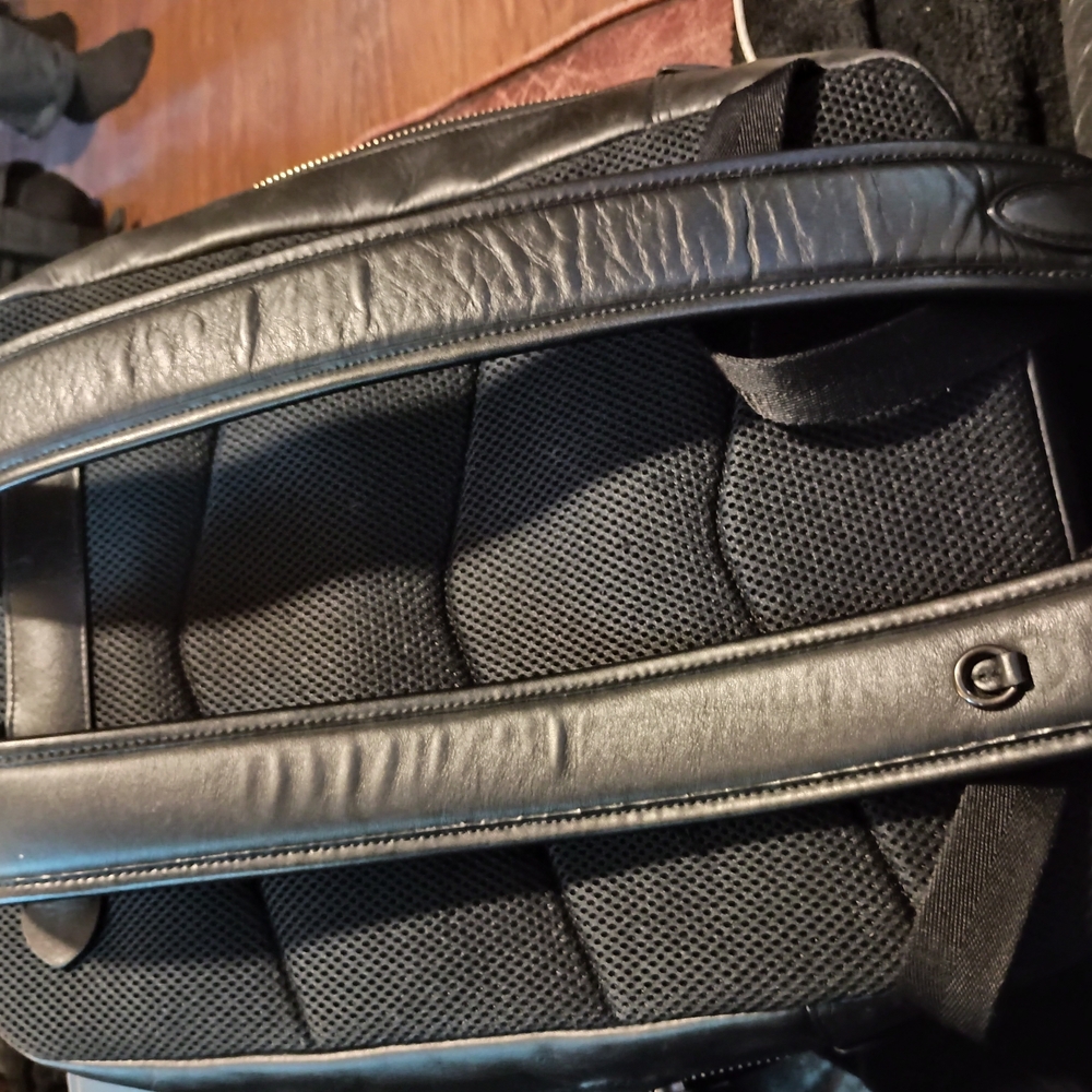 Coach Brown Leather Men's Bag - Picture 6 of 16